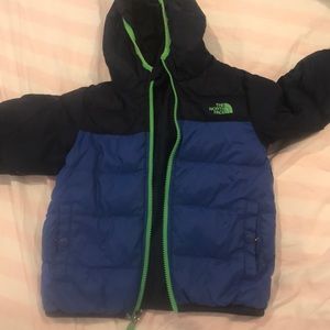 Size 5t north face jacket
